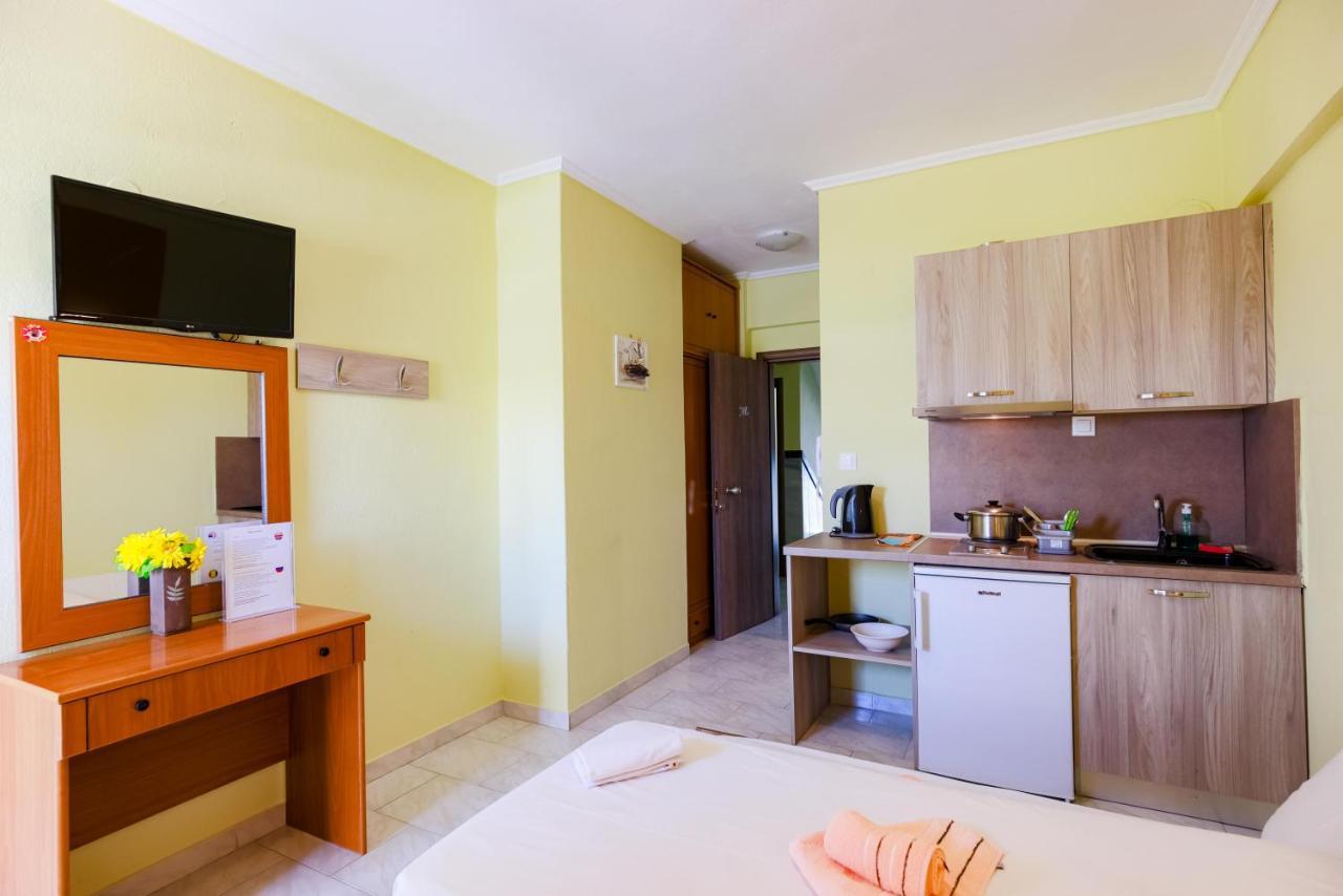 Dionisos Apartments Paralia Dionysiou Exterior foto