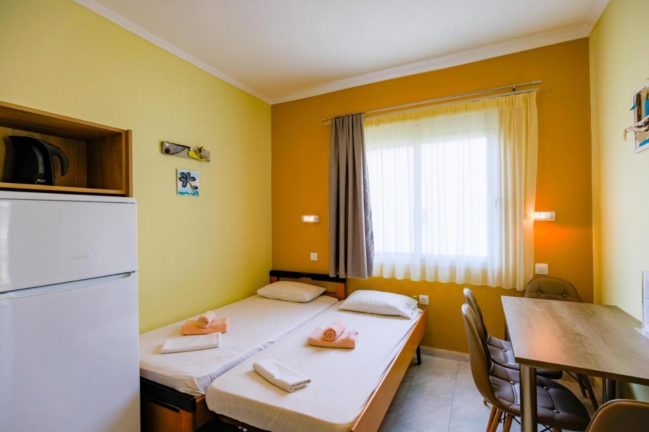 Dionisos Apartments Paralia Dionysiou Exterior foto