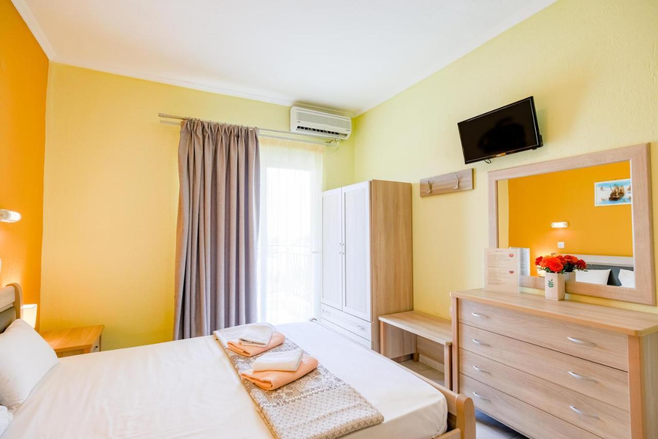 Dionisos Apartments Paralia Dionysiou Exterior foto