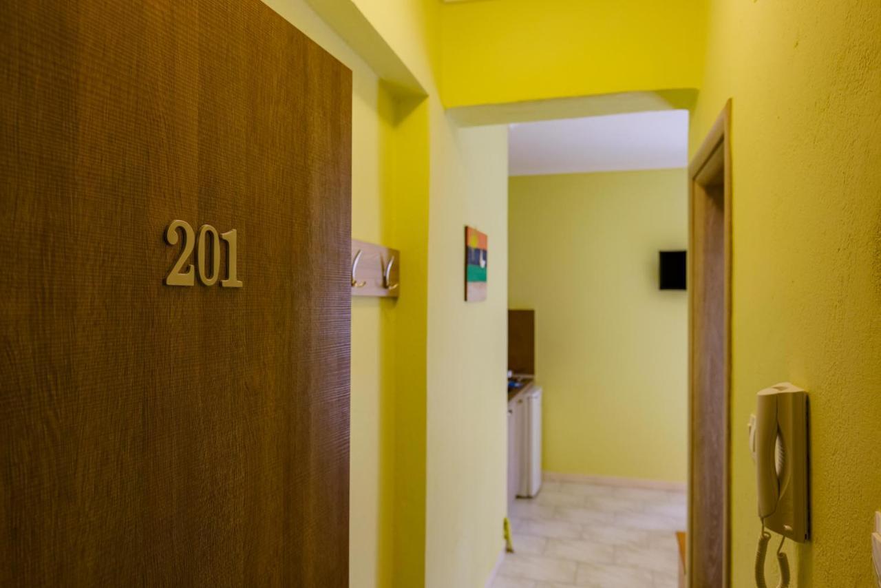 Dionisos Apartments Paralia Dionysiou Exterior foto