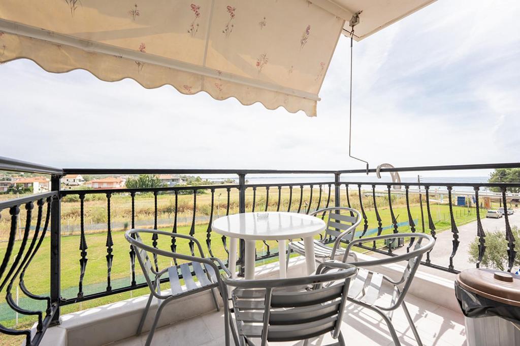 Dionisos Apartments Paralia Dionysiou Exterior foto